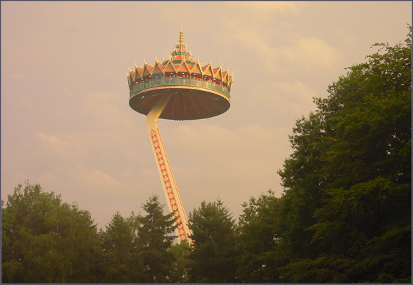 De Pagode tegen het avondrood... -|- Foto: Friso Geerlings © het WWCW 2009