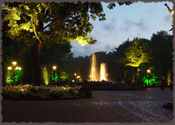 Avondschemering op een Zomeravond in 2002 -|- Foto: Friso Geerlings © het Wonderlijke WC Web 2003