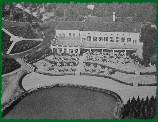 Historische foto van het Café-restaurant -|- Foto: het Sprookje van de Efteling 1962